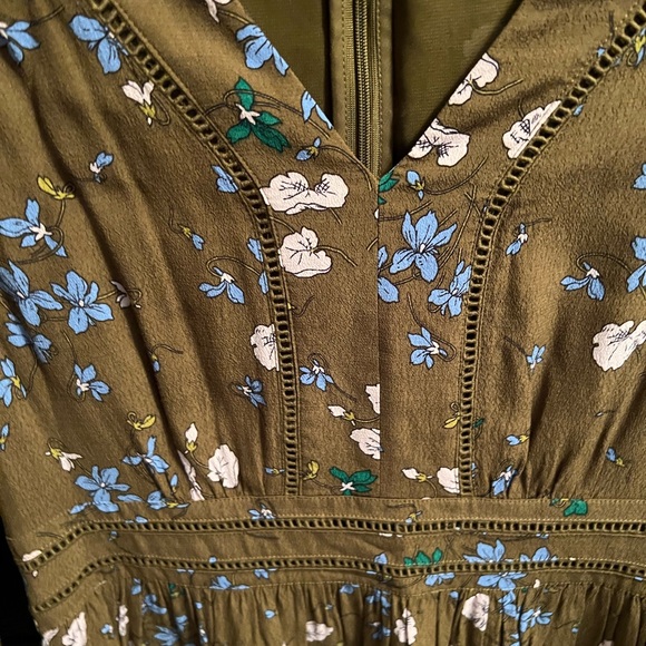 Ann Taylor Green Blue and Pink Floral V-Neck Bell 3/4 Sleeve Flowy Summer Dress - Picture 2 of 8